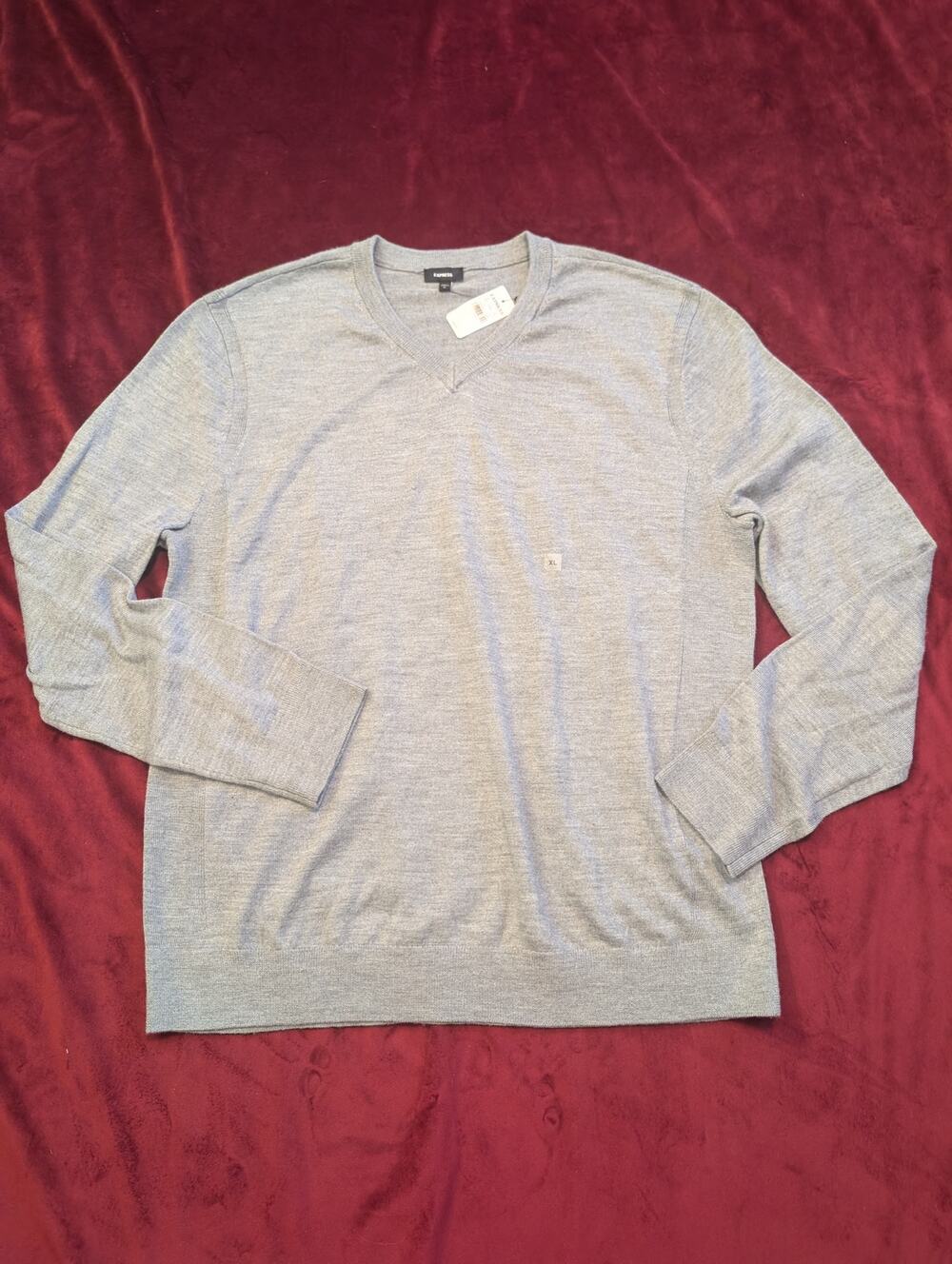 Express Men's V-Neck Sweater Size XL Heather Gray Knit NWT